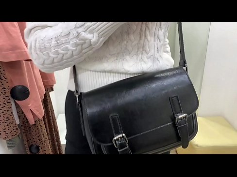 ❤️ Јавна мастурбација на младата кучка FeralBerry со дилдо во фитинг просторијата ❌ Ебате видео кај нас mk.courseclass.ru ﹏